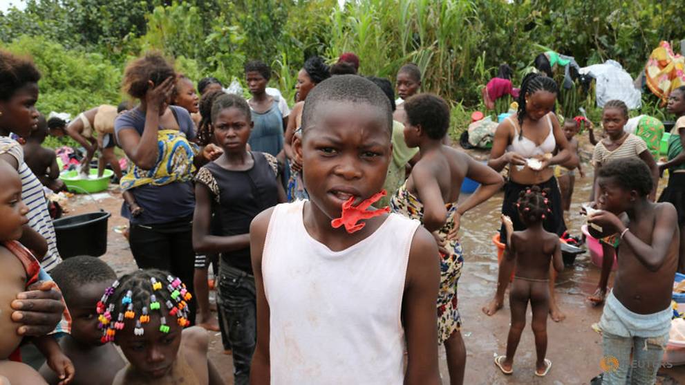 DRC Angola Residents